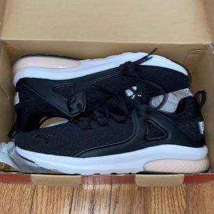 Brand new Puma soft foam sneaker